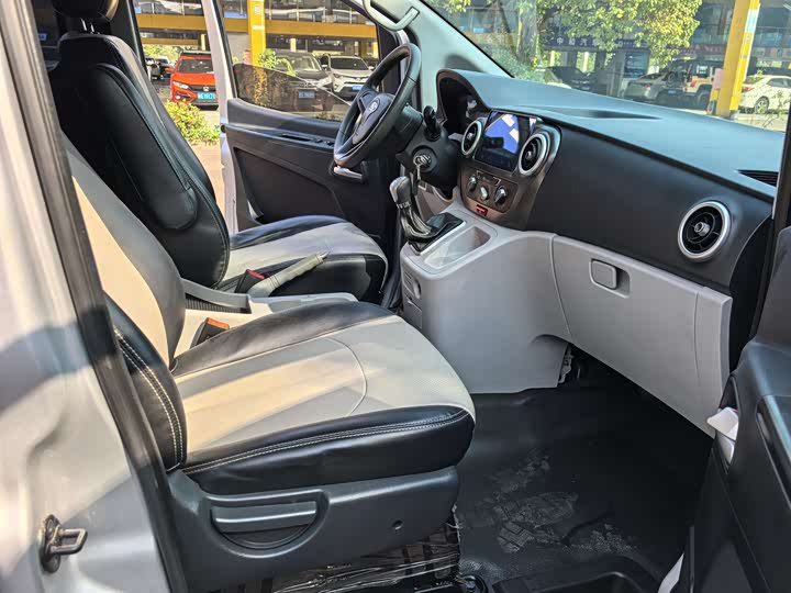 Фото 6 - JAC Refine M3