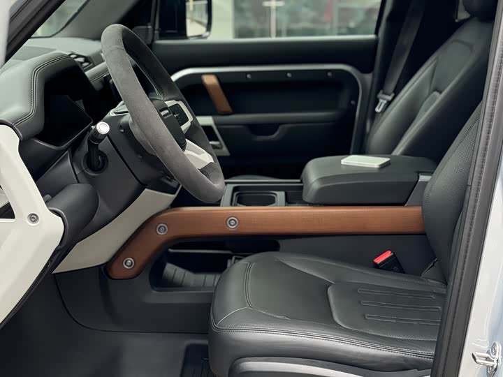 Фото 6 - Land Rover Defender