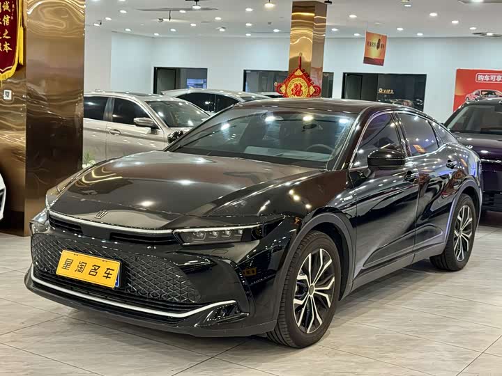 Фото 1 - Toyota Crown SportCross