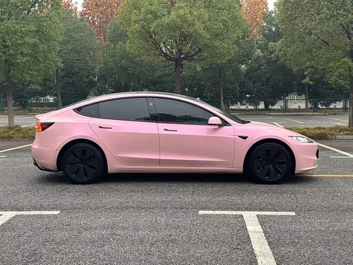 Фото 8 - Tesla Model 3