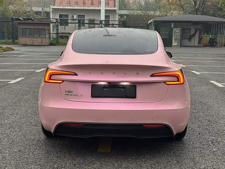 Фото 9 - Tesla Model 3