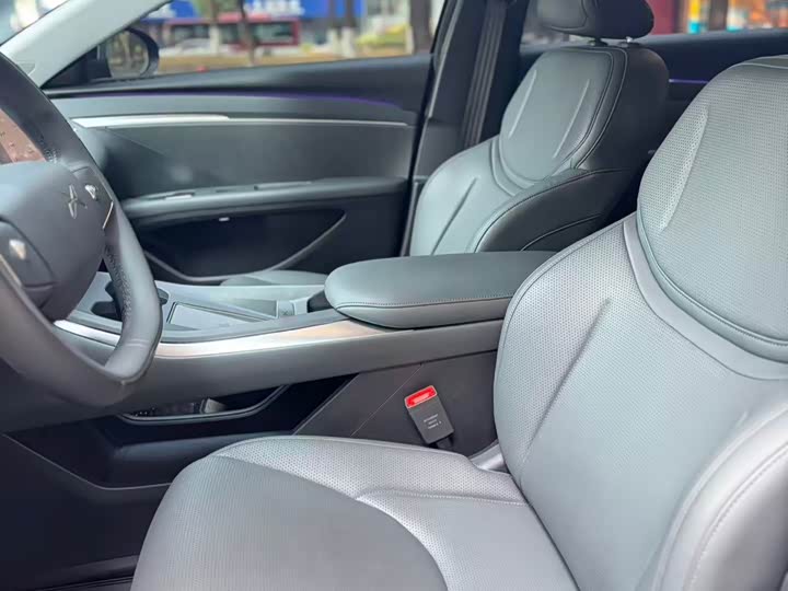 Фото 7 - XPeng Mona M03