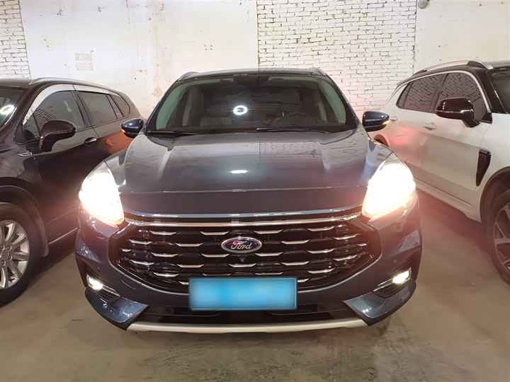 Фото 3 - Ford Escape