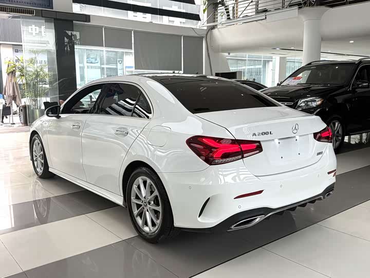 Фото 4 - Mercedes-Benz A-Class