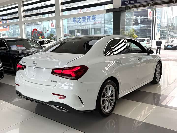 Фото 6 - Mercedes-Benz A-Class