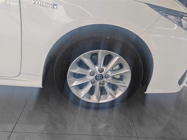 Фото 6 - Toyota Corolla