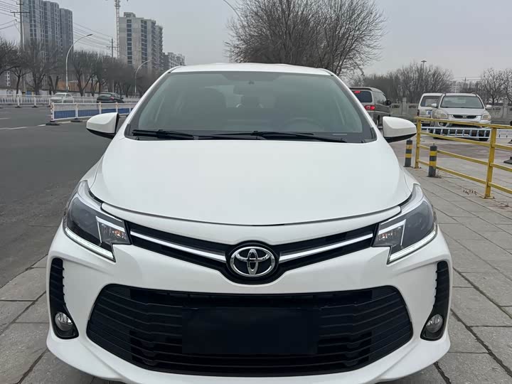 Фото 3 - Toyota Vios