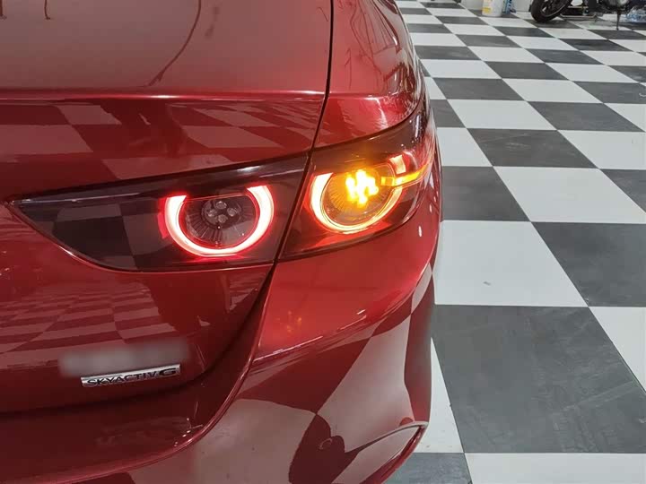 Фото 8 - Mazda 3 (Axela)