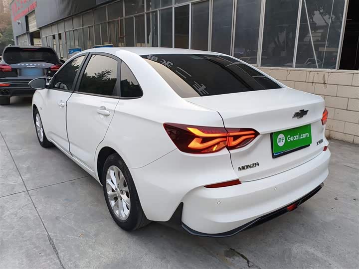 Фото 5 - Chevrolet Monza