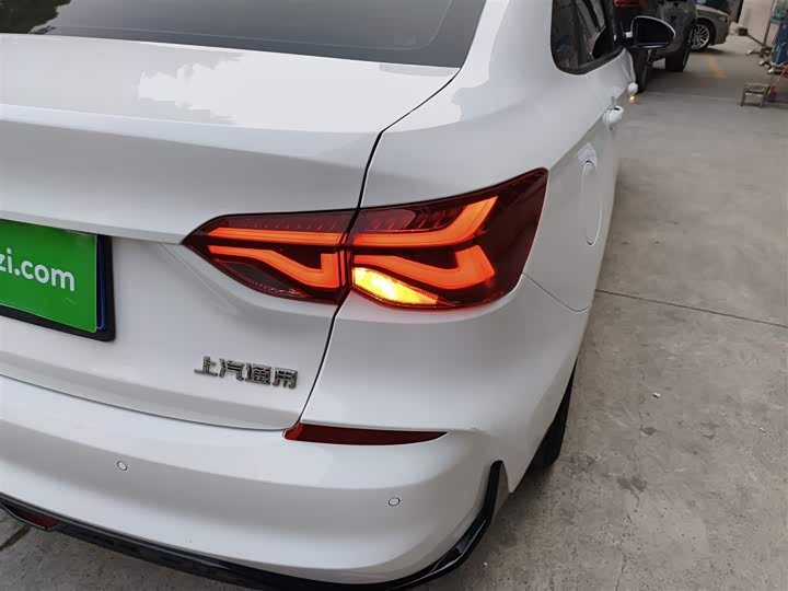 Фото 8 - Chevrolet Monza