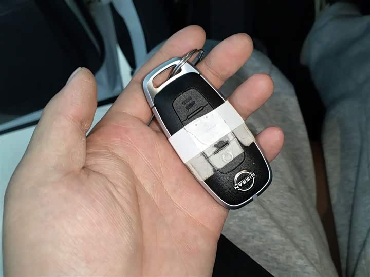 Фото 9 - Nissan Pathfinder