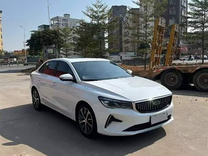 Фото 3 - Geely Emgrand