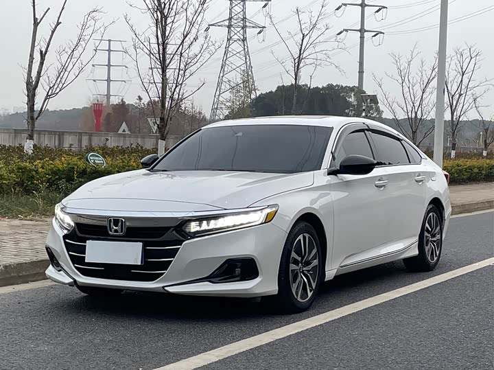 Фото 1 - Honda Accord