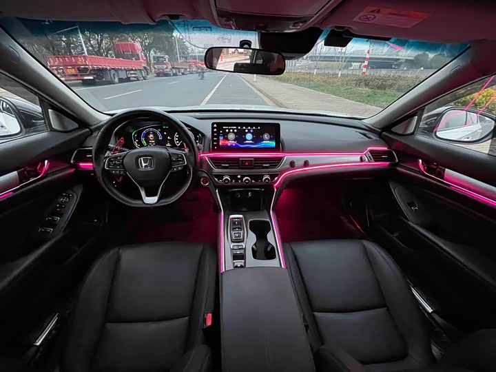 Фото 4 - Honda Accord