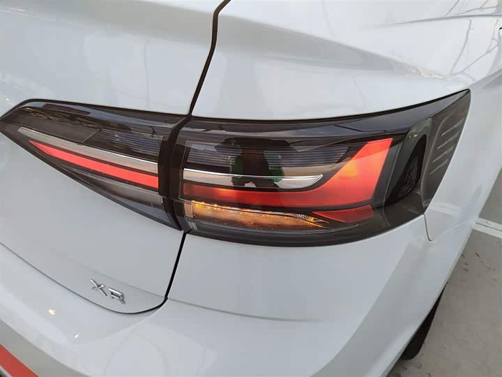 Фото 8 - Volkswagen Lavida