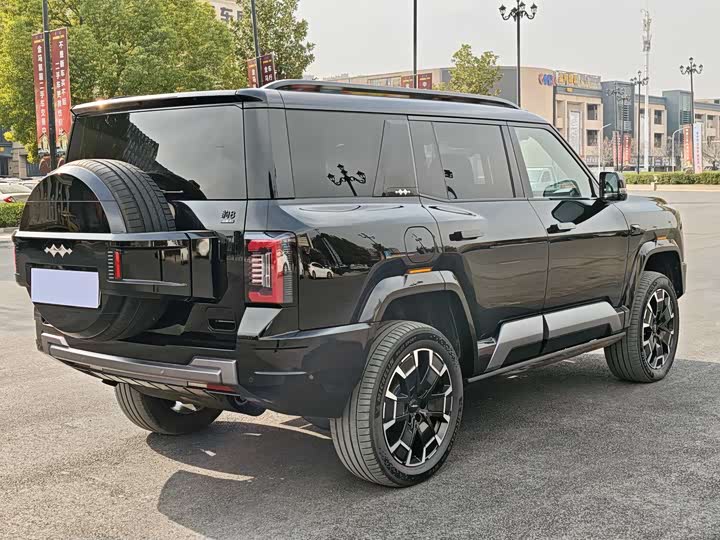 Фото 6 - BYD FangChengBao Leopard 8