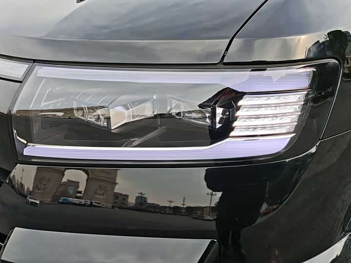 Фото 8 - BYD FangChengBao Leopard 8