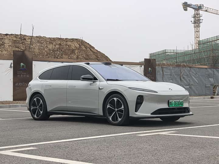 Фото 3 - Nio ET5T