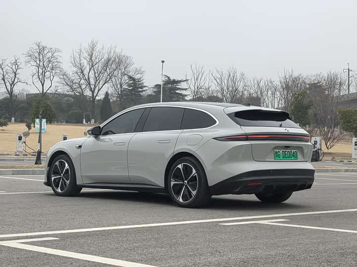 Фото 7 - Nio ET5T