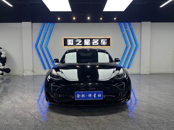 Фото 2 - Tesla Model 3