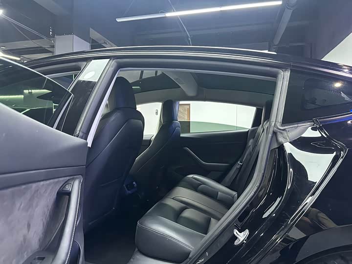 Фото 5 - Tesla Model 3