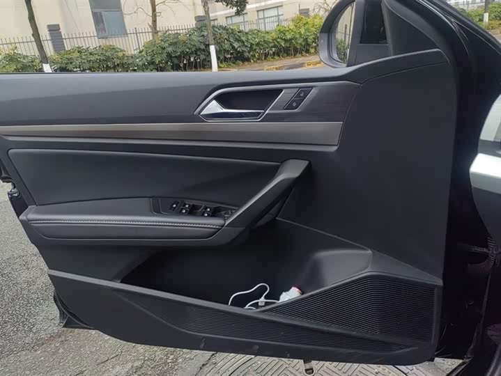 Фото 7 - Volkswagen Lavida