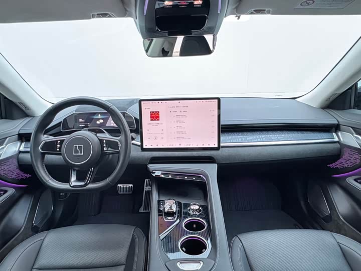 Фото 9 - Zeekr 001