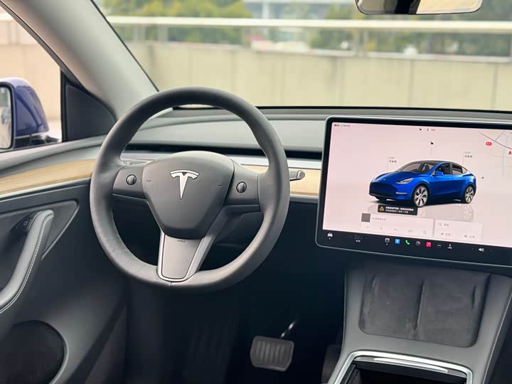 Фото 9 - Tesla Model Y