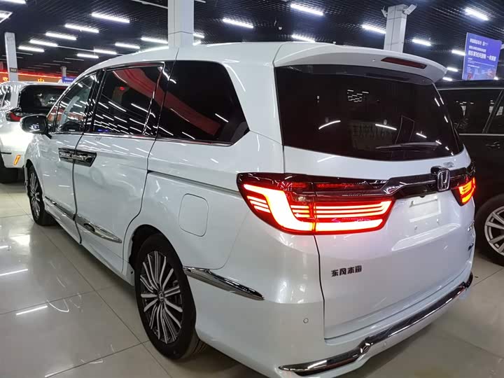 Фото 5 - Honda Elysion