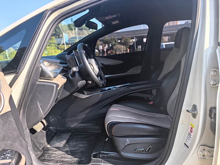 Фото 4 - BYD Dolphin