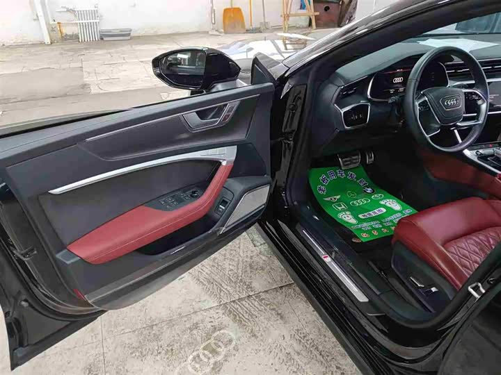 Фото 5 - Audi A7L