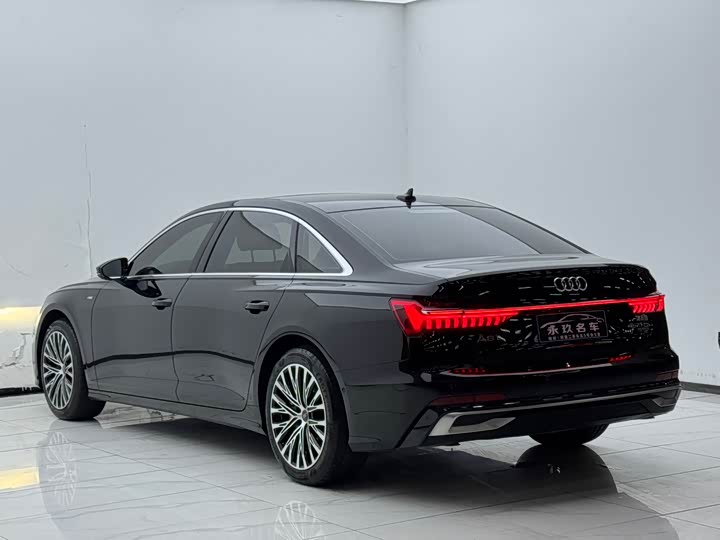 Фото 5 - Audi A6L