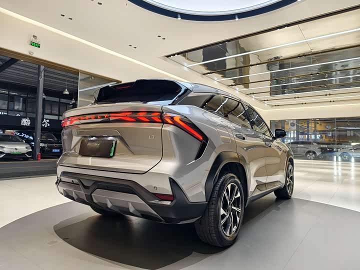 Фото 4 - Geely Galaxy L7