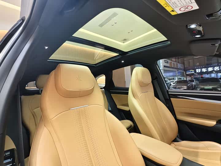 Фото 7 - Geely Galaxy L7