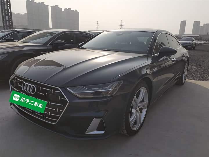 Фото 2 - Audi A7L