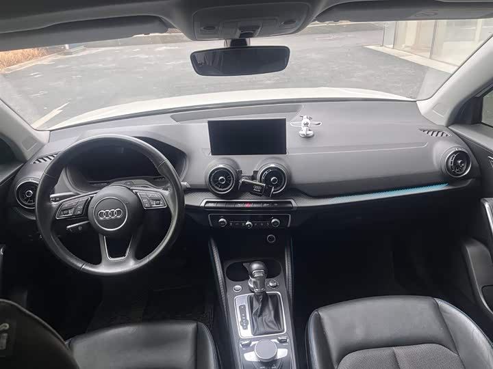 Фото 6 - Audi Q2L e-tron