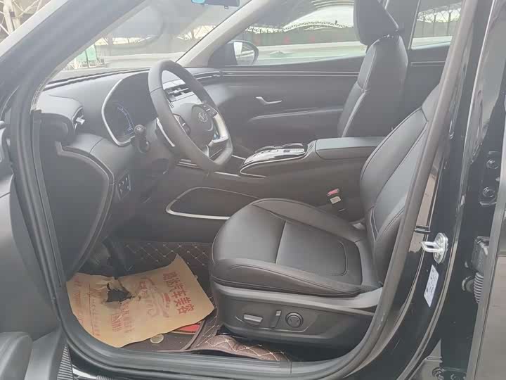 Фото 7 - Hyundai Tucson L