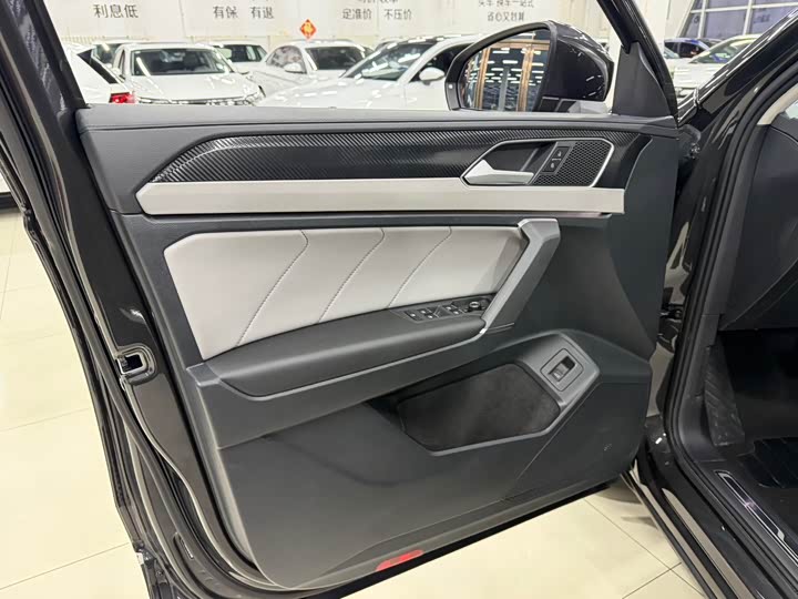 Фото 9 - Volkswagen Tayron