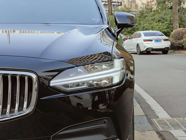 Фото 6 - Volvo S90