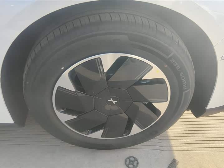 Фото 6 - XPeng F57