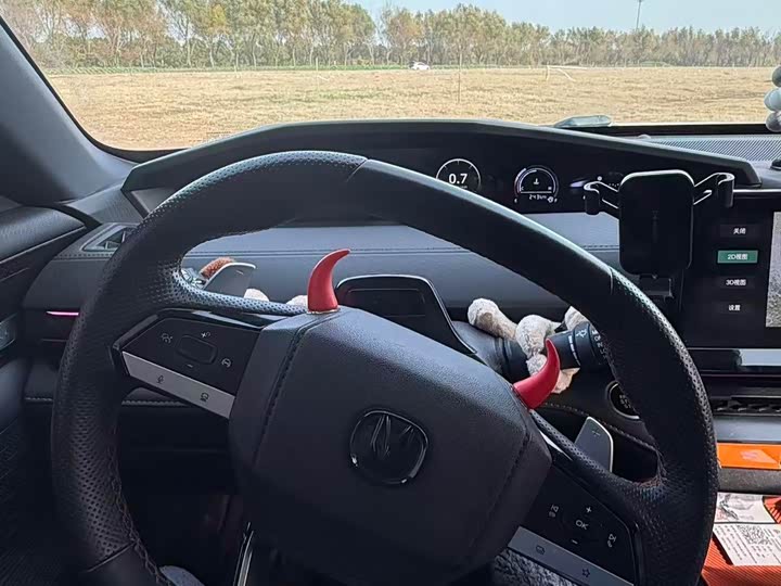 Фото 5 - Changan UNI-V