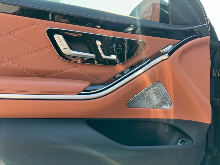 Фото 5 - Mercedes-Benz Maybach S-Class