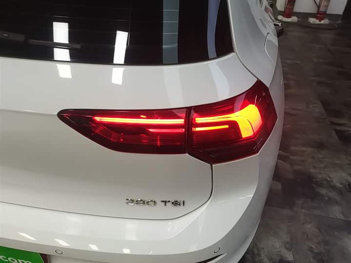 Фото 8 - Volkswagen Golf