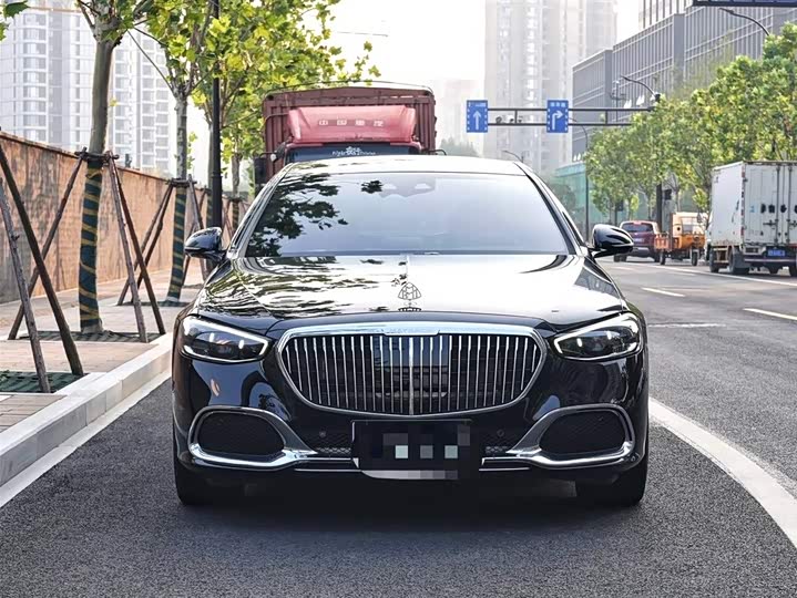 Фото 2 - Mercedes-Benz Maybach S-Class