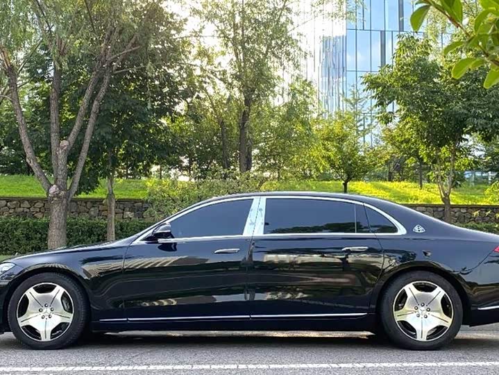 Фото 3 - Mercedes-Benz Maybach S-Class
