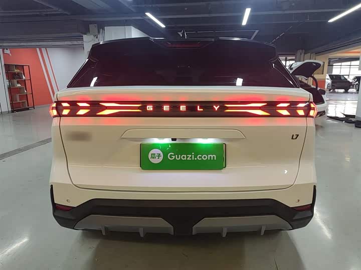 Фото 6 - Geely Galaxy L7