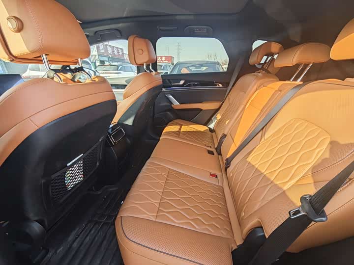 Фото 5 - BYD Tang Hybrid/EV