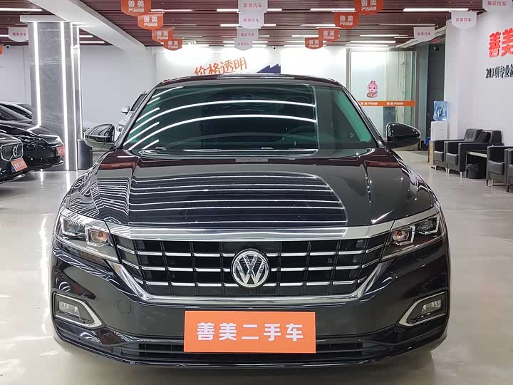 Фото 2 - Volkswagen Passat