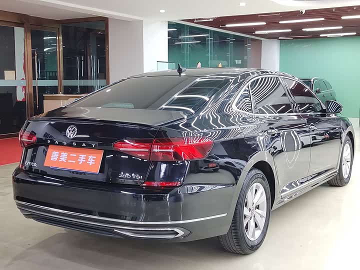 Фото 4 - Volkswagen Passat