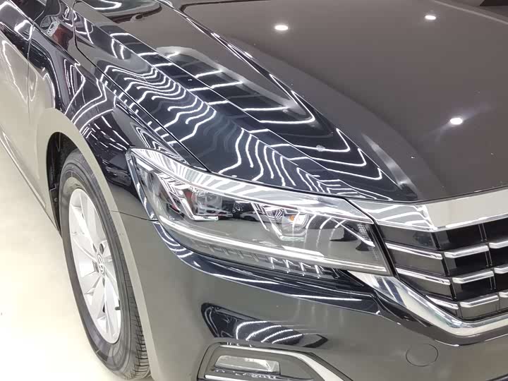 Фото 9 - Volkswagen Passat